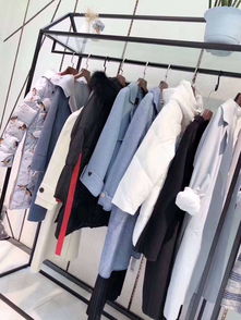 女裝批發(fā),分享5點(diǎn)服裝店進(jìn)貨技巧,教你拿到流行爆款